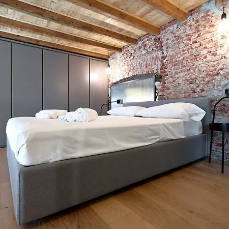 Lancetti Stylish Loft